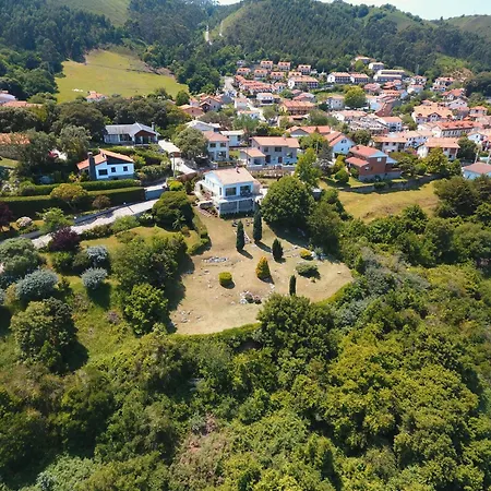 Marina House Pechon
